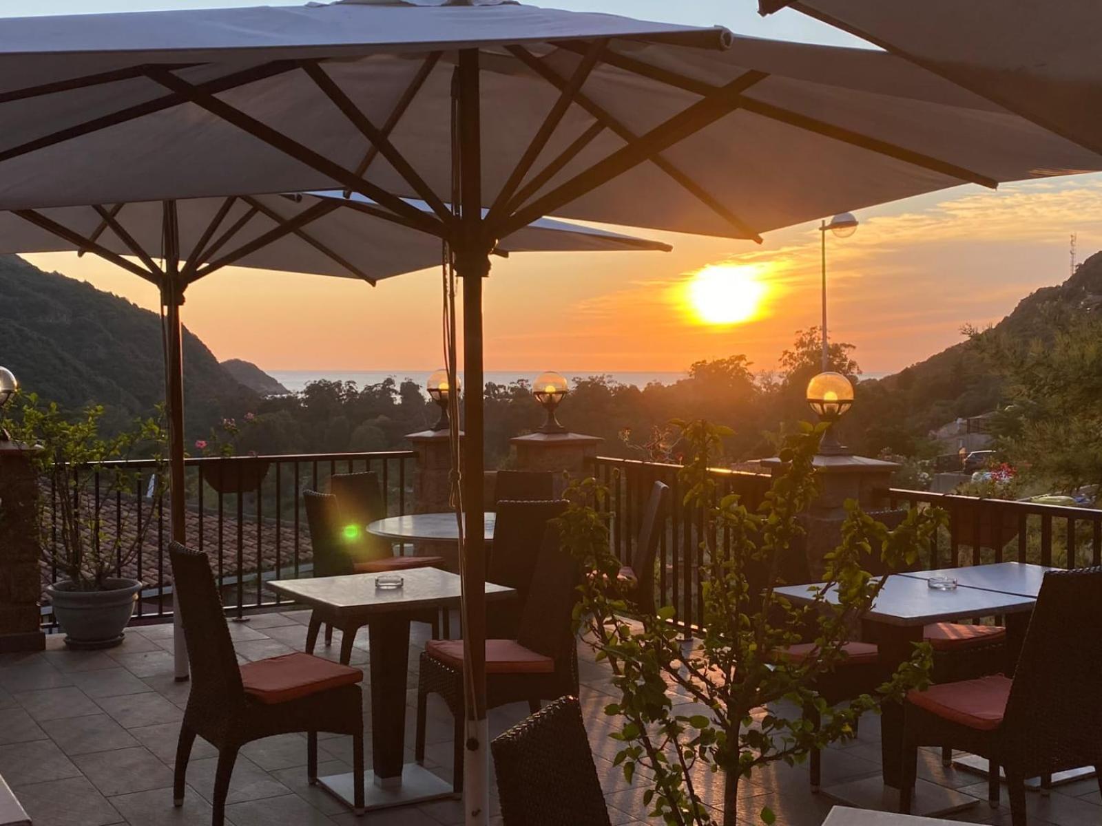 Le Porto T3 55M2 Vue Mer Immeuble Traditionnel En Pierre De Taille Avec Prestations Exceptionnelles Barbecue Ordinateur Videosurveillance Terrasse Panoramique Eksteriør billede