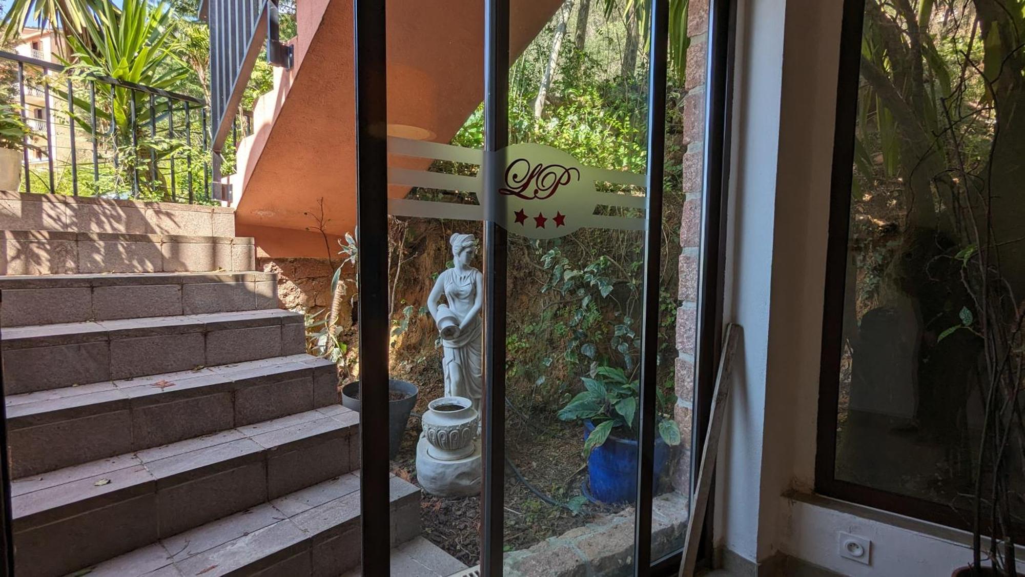 Le Porto T3 55M2 Vue Mer Immeuble Traditionnel En Pierre De Taille Avec Prestations Exceptionnelles Barbecue Ordinateur Videosurveillance Terrasse Panoramique Eksteriør billede